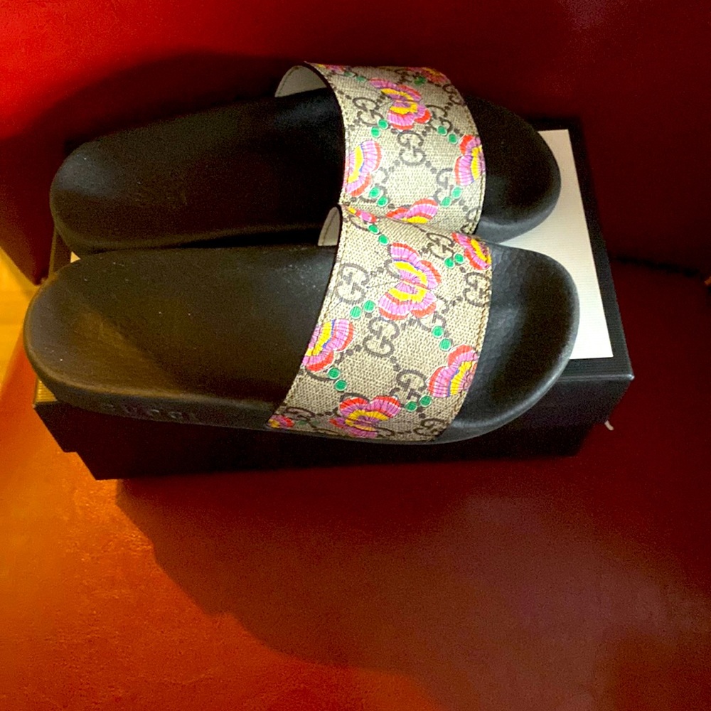 Gucci slides GG and butterflies